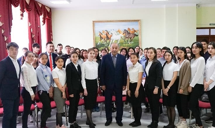 Ғайса Хамидоллаұлы Қапақовпен кездесу
